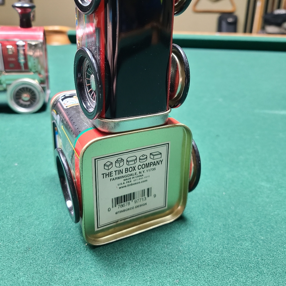 Tin box toy train. EUC. Empty. Two compartments. - Picture 8 of 11